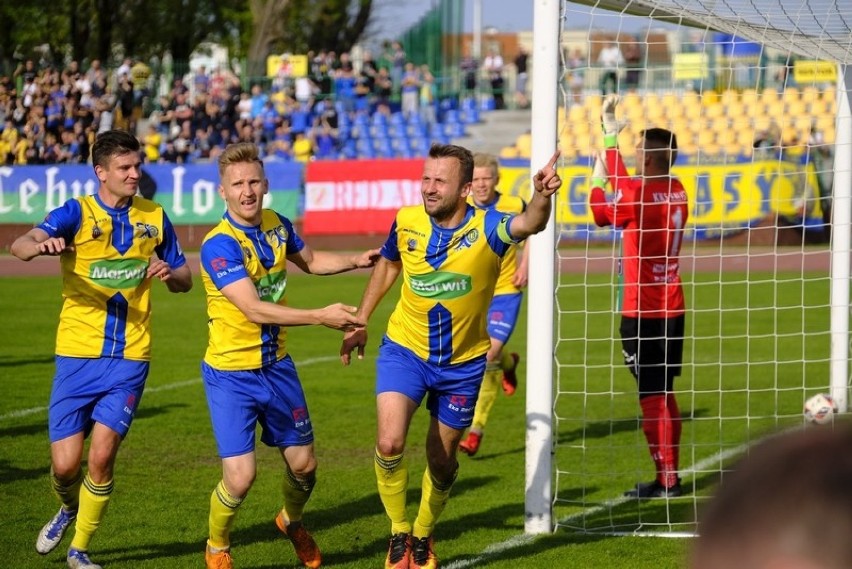 Elana Toruń - KKS 1925 Kalisz 2:0 (2:0) 
Bramki: Filip...