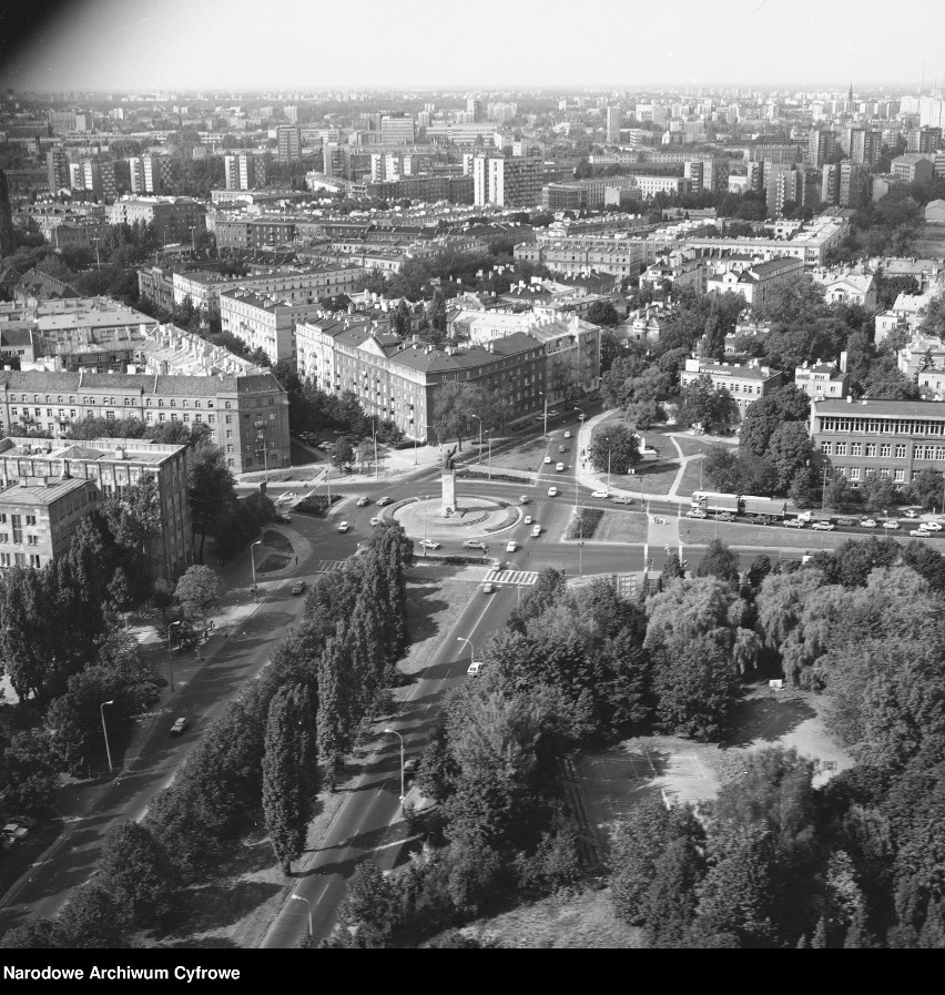 Ochota, Pomnik Lotnika 1983-5.