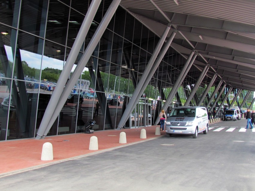 Łodzianie odwiedzali nowy terminal na lotnisku