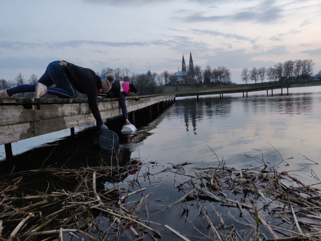 Mieszkańcy gminy Korycin w czynie społecznym upiększali nową plaże