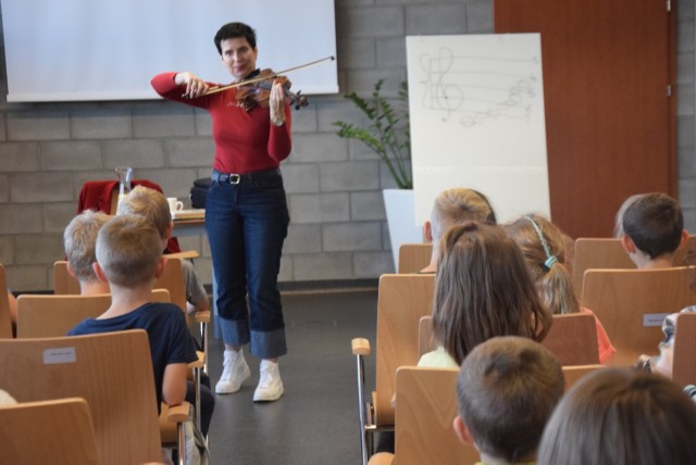 Spotkanie Izabelli Klebańskiej z uczniami SP 22 w Tychach