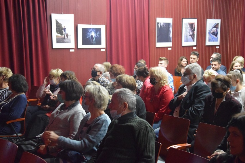 Podsumowanie projektu fotograficznego "Portret i styl" w Muzeum Historycznym Skierniewic