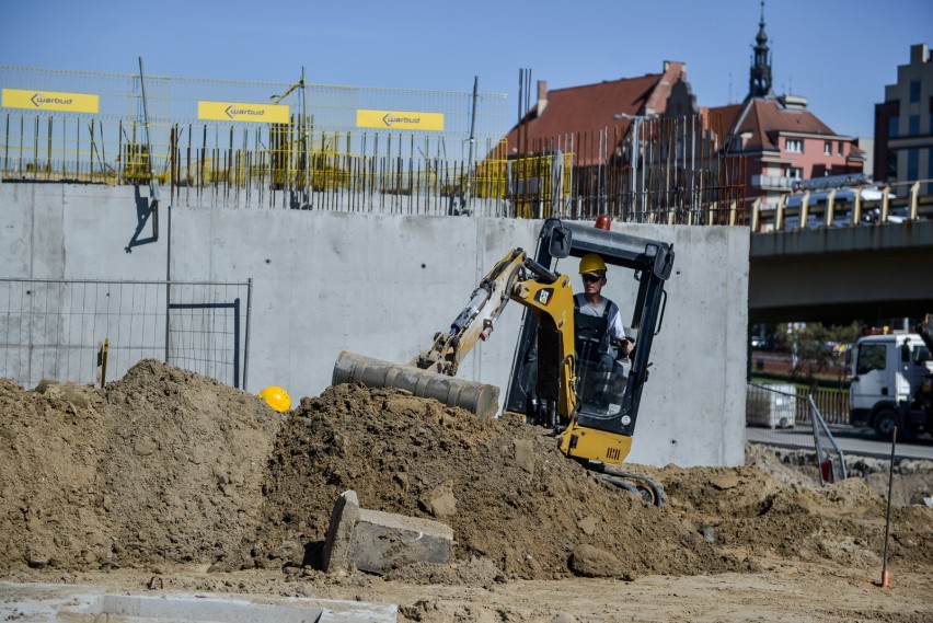 Forum Gdańsk. Prezydent Adamowicz z gospodarską wizytą na placu budowy [ZDJĘCIA]
