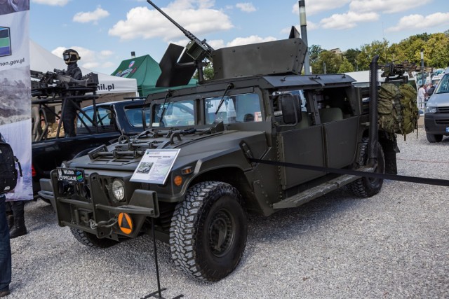 W 20 rocznicę wstąpienia Polski do NATO w 20 polskich miastach zorganizowane zostaną pikniki wojskowe. Jeden z nich odbędzie się w Bydgoszczy. Swoje koszary dla zwiedzających otworzy 1 Brygada Logistyczna w Bydgoszczy przy ul. Powstańców Warszawy. W regionie odbędzie się jeszcze jedna taka impreza - w Toruniu (Centrum Szkolenia Artylerii i Uzbrojenia przy ul. Sobieskiego).




Stop Agresji Drogowej. Odcinek 5


