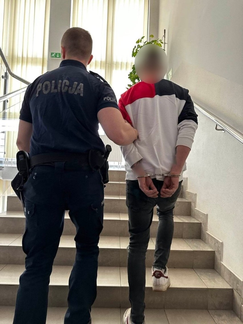  Dwie godziny wcześniej 27-latek został zwolniony z policyjnego aresztu w Kartuzach. Od razu wpadł w Kościerzynie