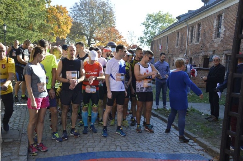 Półmaraton Dwóch Zamków - start biegaczy