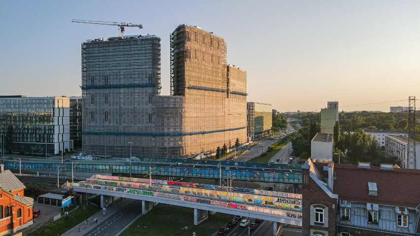 Bliska Wola Tower. Budowa osiedla wkrótce się zakończy. Tak powstawał wolski moloch