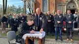 Uroczyste odsłonięcie pomnika w Dłutowie! (WIDEO I ZDJĘCIA)