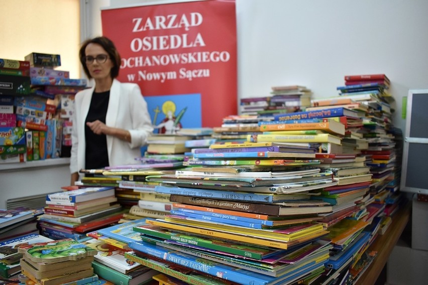 Mieszkańcy os. Kochanowskiego zebrali 3 tys. książek, gier i puzzli