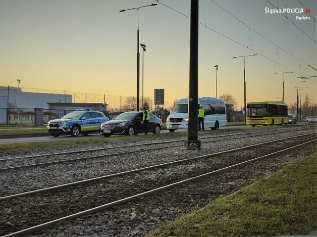 We wtorek 5 marca będzińscy policjanci kontrowali na drogach w mieście i powiecie czy kierowcy są trzeźwi 

Zobacz kolejne zdjęcia/plansze. Przesuwaj zdjęcia w prawo naciśnij strzałkę lub przycisk NASTĘPNE