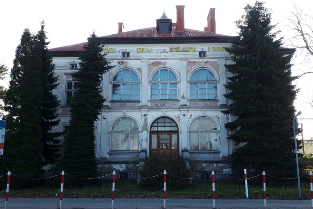Wyższa Szkoła Hotelarstwa i Turystyki przy ul. 3 Maja.