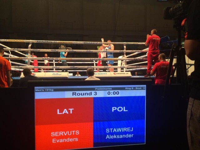 Aleksander Stawirej wygrał pierwszą walkę