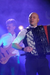 Marcin Wyrostek z zespołem Corazon wystąpił na koncercie w Wolborzu ZDJĘCIA