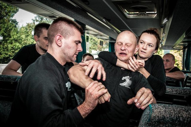 W Kaliszu uczyli jak przetrwać w nocnym autobusie