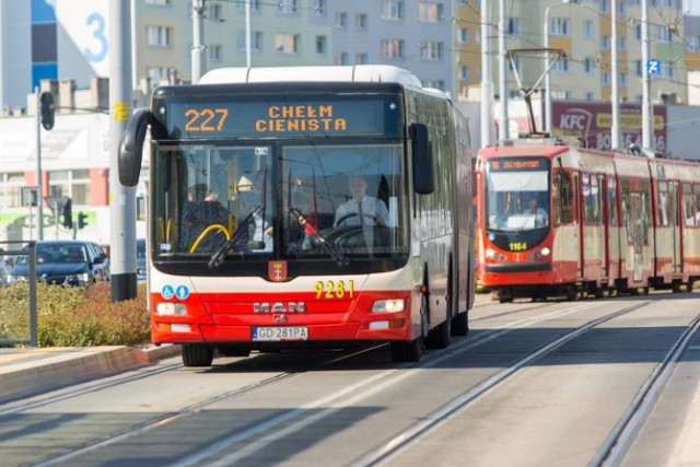 Kierowca GAiT uratował życie pasażerowi, który zasłabł w autobusie linii nr 227/zdjęcie ilustracyjne.