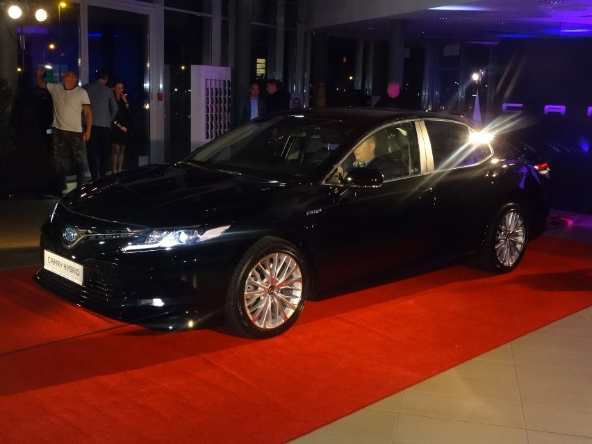 Pokaz przedpremierowy modelu Camry Hybrid w salonie Toyota Mikołajczak Kalisz