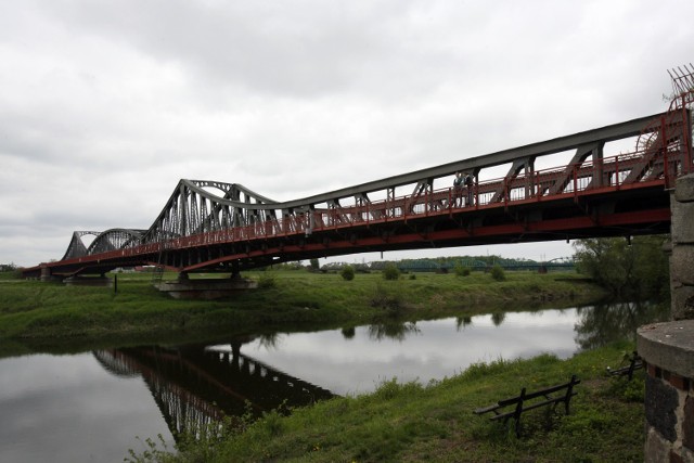 Nowy most w Ścinawie ma być gotowy w 2025 roku