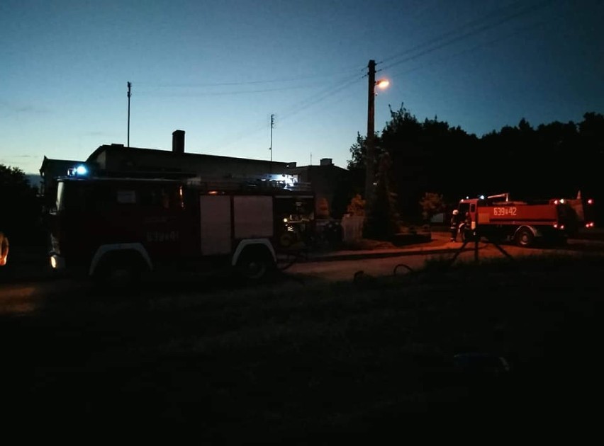 Pożar w budynku mieszkalnym w Wapnie. Interweniowała straż pożarna 