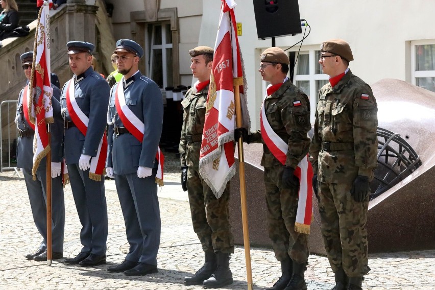 Legnica: Uroczysta przysięga żołnierzy 16 Dolnośląskiej Brygady Obrony Terytorialnej, zobaczcie zdjęcia