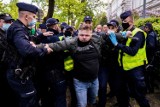 Warszawa: Strajk przedsiębiorców, interweniowała policja, 37 osób zatrzymanych [zdjęcia] [wideo] Protest zorganizował Paweł Tanajno