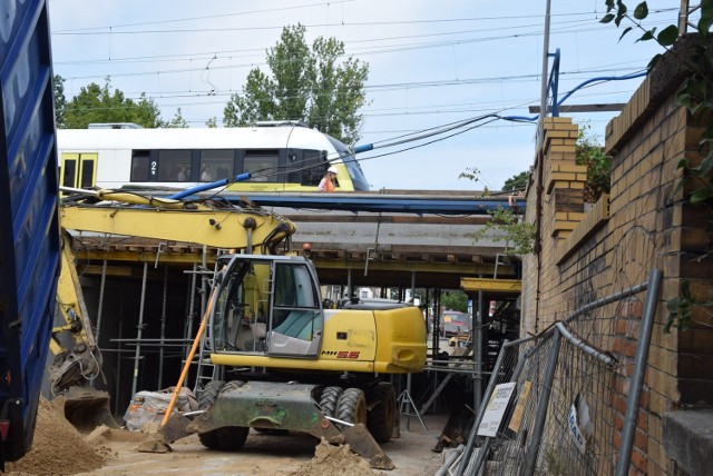Przebudowa wiaduktu kolejowego nad ulicą Batorego w Zielonej Górze - stan prac z 5 sierpnia 2019 roku