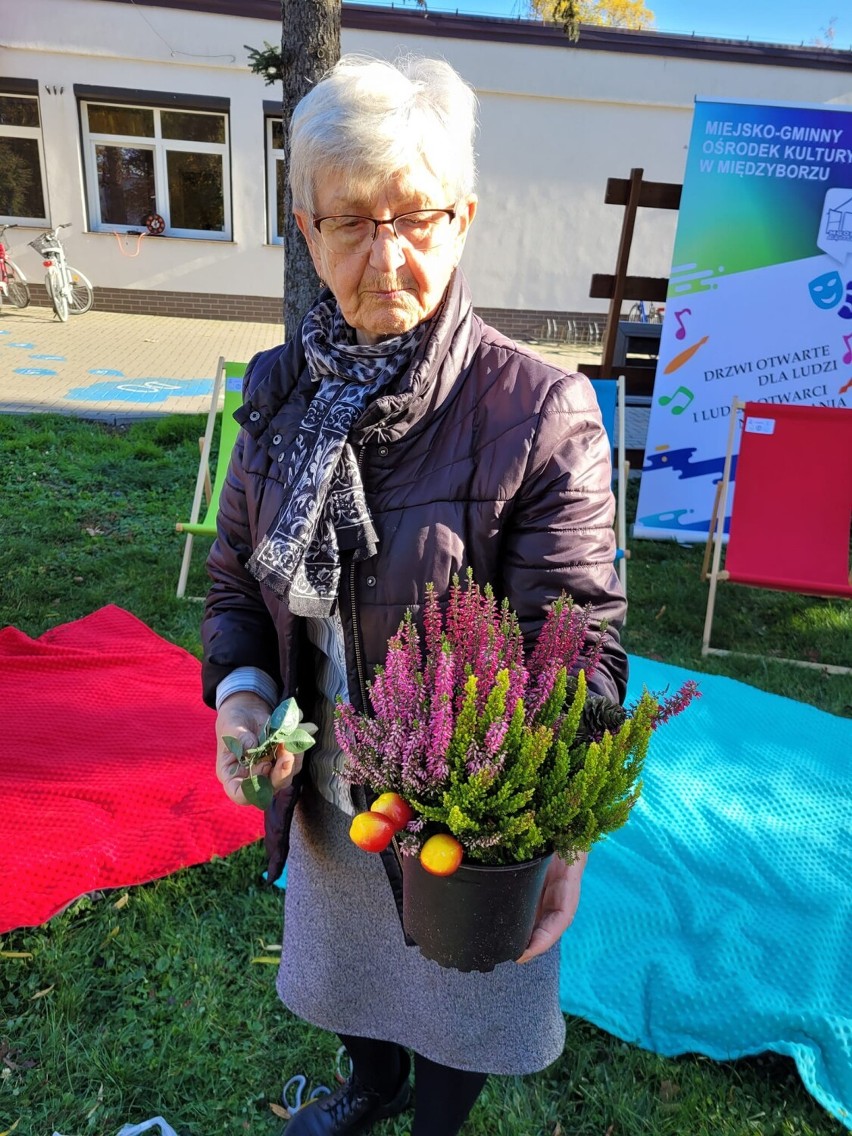 Warsztaty florystyczne WRZOS - OZDOBA JESIENI rozpoczęły się...