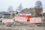 Koniec skarżyskiego "Manhattanu". Milczący protest lokalnych kupców. Zobacz zdjęcia