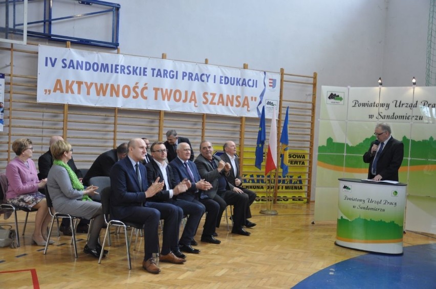 Ponad dwa tysiące ofert na Targach Pracy i Edukacji w Sandomierzu