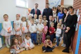 Minister Władysław Kosiniak-Kamysz gościł w Tomaszowie. Odwiedził przedszkole i fundację [ZDJĘCIA]