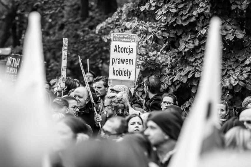 Czarny protest - 8 marca Warszawa, tysiące kobiet ponownie...