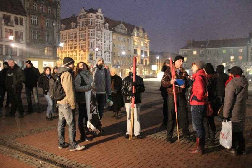 Około 30 osób wzięło dziś (16 listopada) udział w...