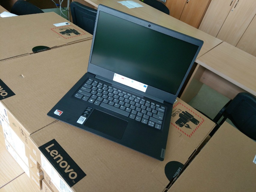Gmina Kowalewo Pomorskie zakupiła 43 laptopy