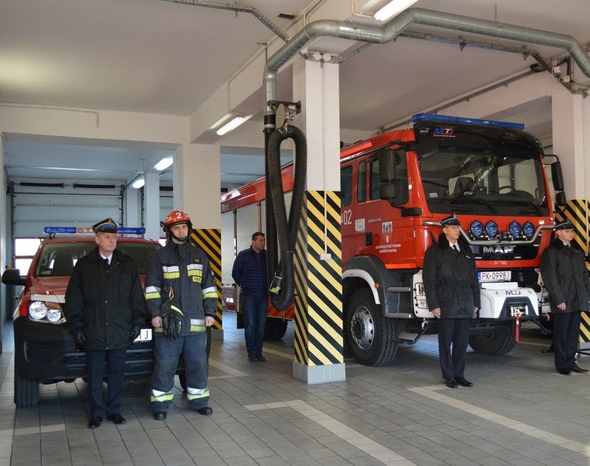 Państwowa Straż Pożarna w Kaliszu otrzymała dwa nowe wozy...