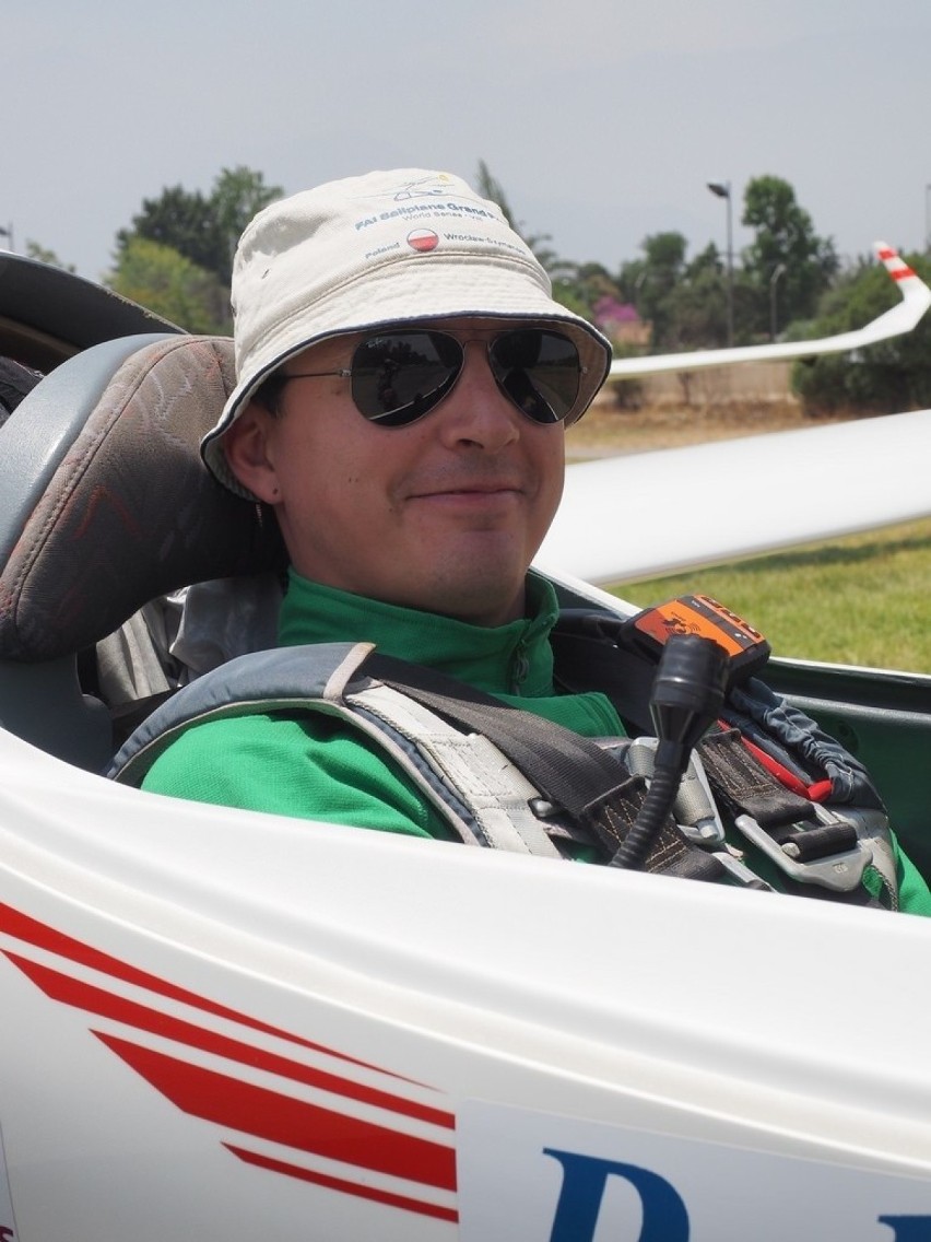 Sebastian Kawa to pilot szybowcowy i piętnastokrotny mistrz...