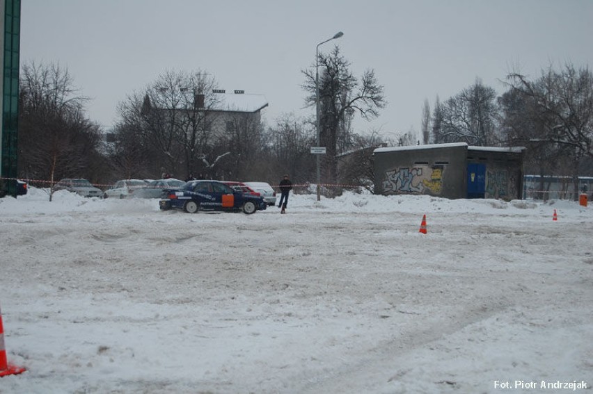 Jazdy sprawnościowe na placu ZUS. Fot. Piotr Andrzejak