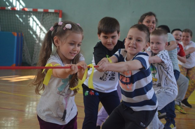 Ukraińcy, którzy znaleźli schronienie w Grodzisku, zorganizowali zawody sportowe