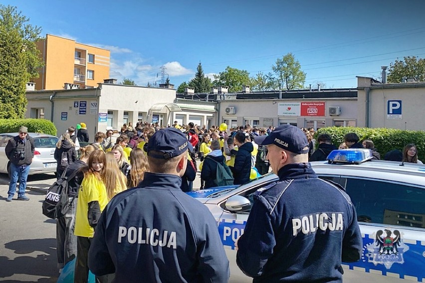 Wałbrzyscy policjanci kolejny raz wspierają akcję „Żonkilowa...