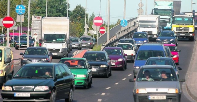 Ulica Krakowska. Przejazd do centrum zajmował aż pół godziny