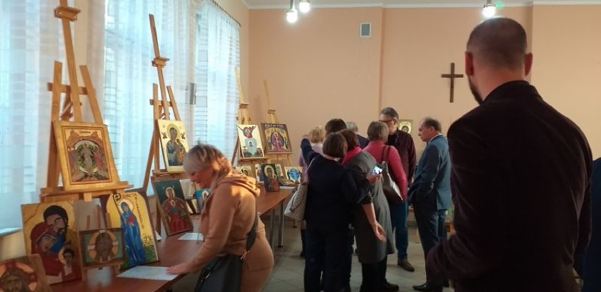 W Domu Katolickim w Kozielsku podsumowano wystawę ,,Obrazy Świętych – Malarstwo Inspirowane Ikoną ”