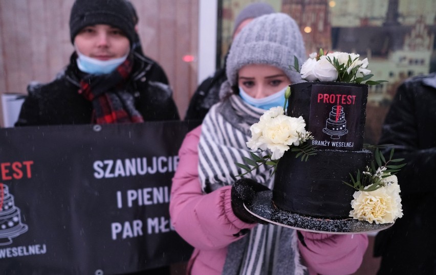 W Warszawie trwa protest branży weselnej. "Chcemy pracować i godnie żyć"