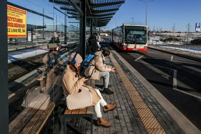 Specjaliści z Zarządu Transportu Miejskiego w Gdańsku zapewniają, że korekty rozkładów jazdy, wprowadzane od poniedziałku 8 stycznia, przyczynią się m.in. do poprawy punktualności kursów.