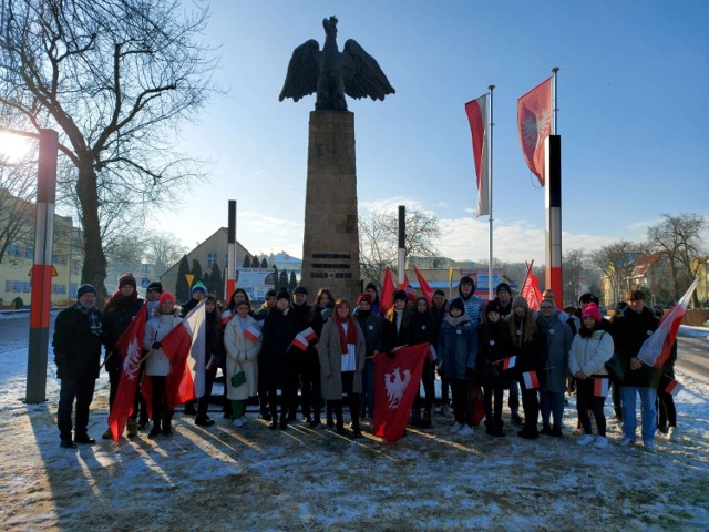 103. rocznica wybuchu Powstania Wielkopolskiego - uroczystości przy Pomniku Powstańców Wielkopolskich w Międzychodzie (27.12.2021).