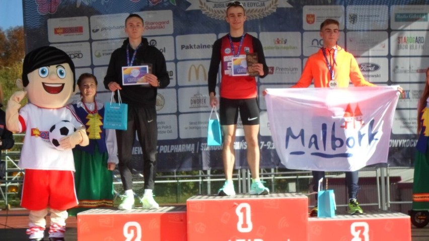 Malbork. Oskar Wąsik na podium w 30 Biegu Kociewskim w kategorii młodzieżowej, a Łukasz Godlewski wysoko na 10 km