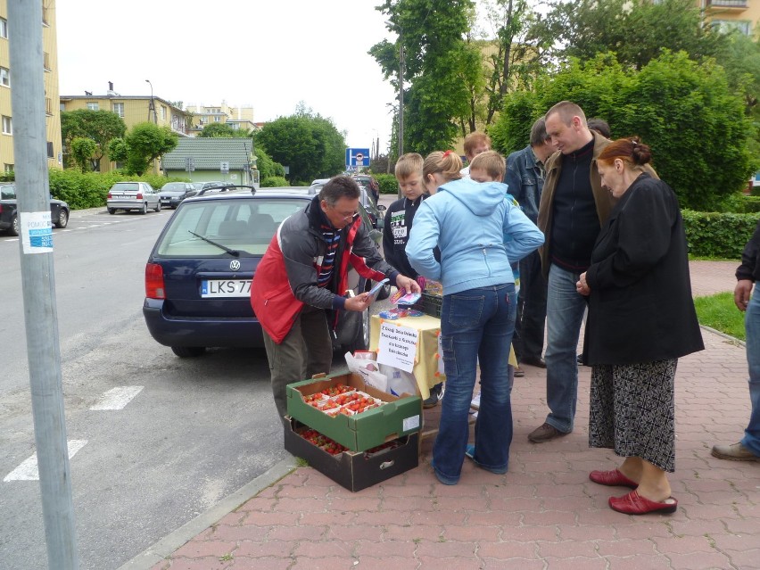 Tego dnia dzieciom rozdano nie tylko truskawki, ale także...