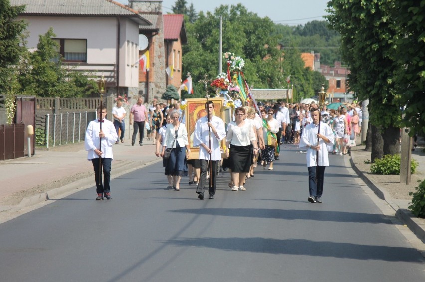 BOŻE CIAŁO: Uroczysta procesja w Rozdrażewie [ZDJĘCIA + FILM]