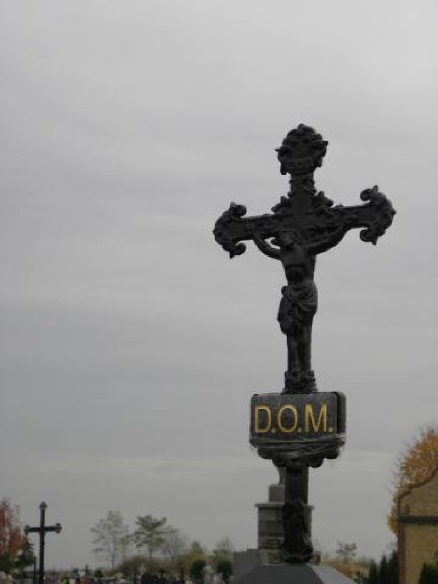  Nowy pomnik na cmentarzu w Kłobucku [FOTO]