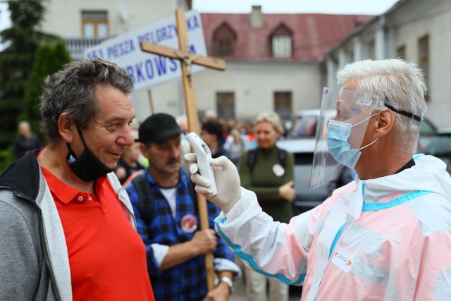 151. Piesza Piotrkowska Pielgrzymka na Jasną Górę. Pielgrzymi wyruszyli z Piotrkowa rano 11.07.2020