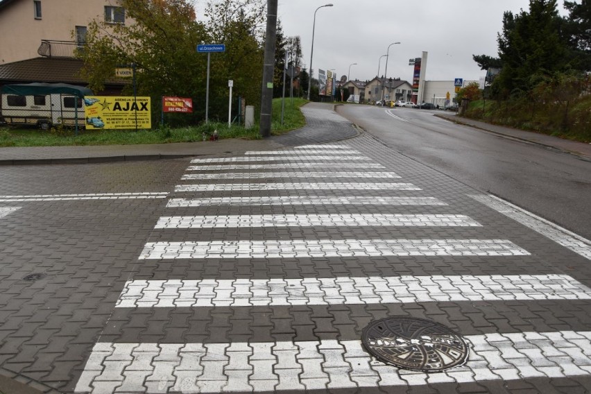 Bezpieczne czy niebezpieczne przejście dla pieszych w Bolszewie? ,,Zebra" na skrzyżowaniu ulic Długiej i Orzechowej [ZDJĘCIA]