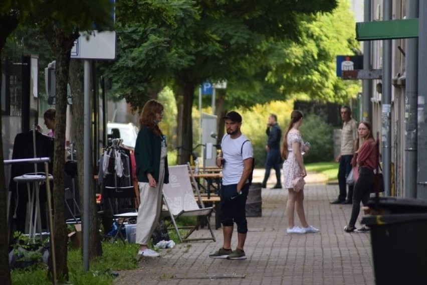 W 2020 roku w Częstochowie nagrywano już zdjęcia do serialu kryminalnego - "Rojst '97" również z udziałem Magdaleny Różczki