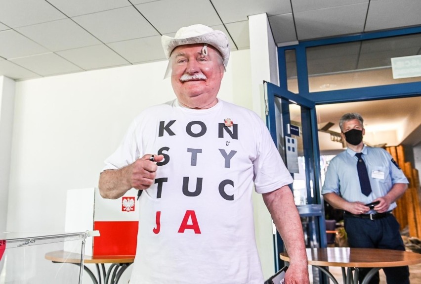 Lech Wałęsa szuka pracy. Zamieścił ogłoszenie na portalu internetowym